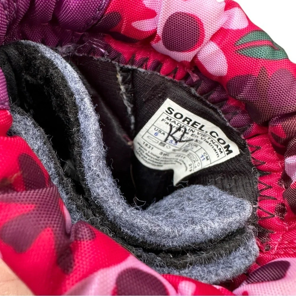 Sorel Pink and Purple Floral kids Winter Boots snow size 6